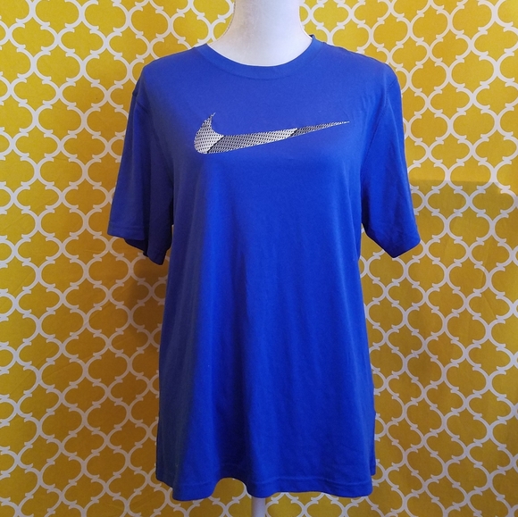 royal blue and yellow nike shirt